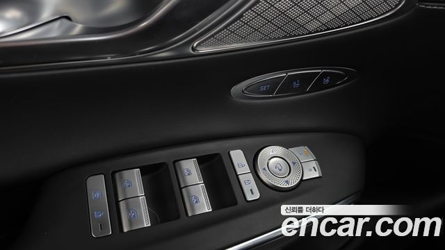 Genesis GV70 2024 — photo 26