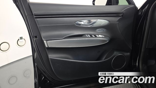 Genesis GV70 2024 — photo 14