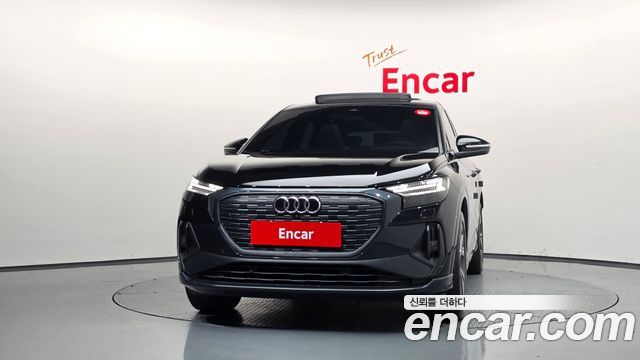 Audi Q4 e-tron 2023 — photo 3