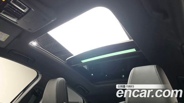 Audi Q4 e-tron 2023 — photo 21