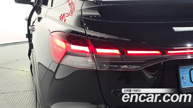 Audi Q4 e-tron 2023 — photo 9