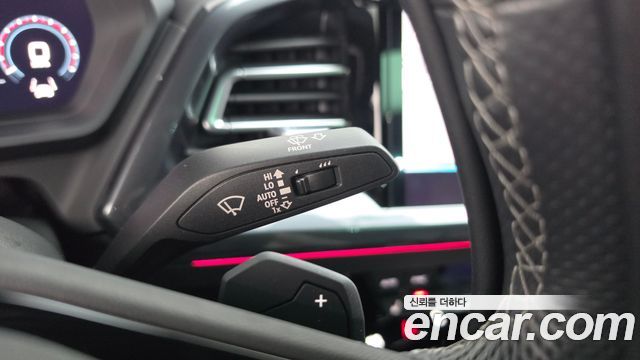Audi Q4 e-tron 2023 — photo 27