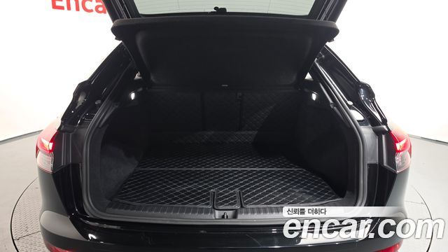 Audi Q4 e-tron 2023 — photo 30