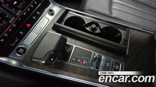 Audi A6 2021 — photo 12