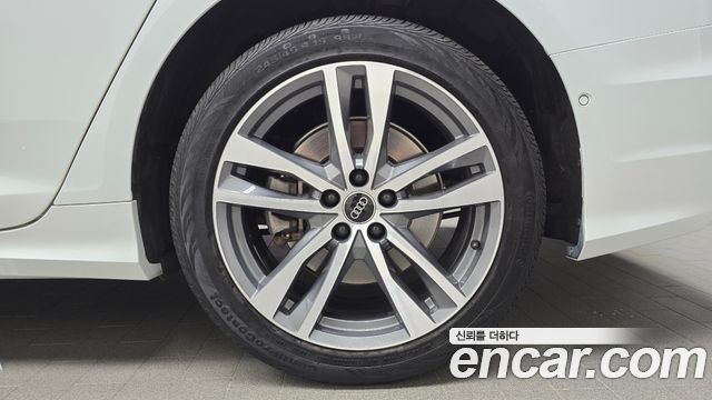 Audi A6 2021 — photo 7