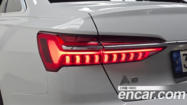 Audi A6 2021 — photo 9
