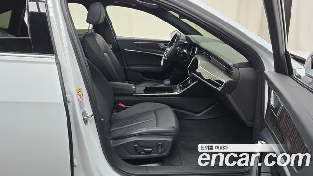 Audi A6 2021 — photo 16