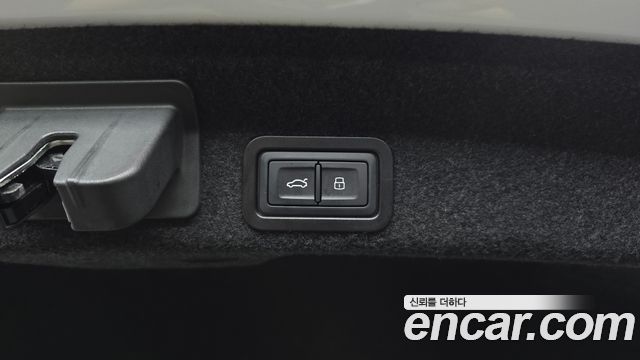 Audi A6 2021 — photo 34