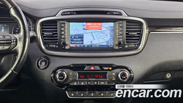 Kia Sorento 2016 — photo 19