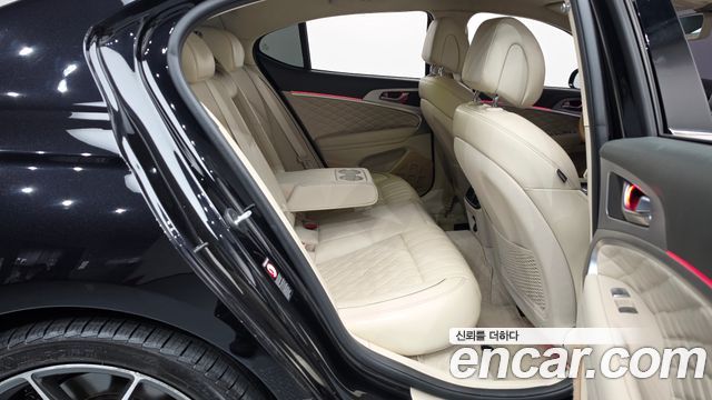 Genesis G70 2019 — photo 12