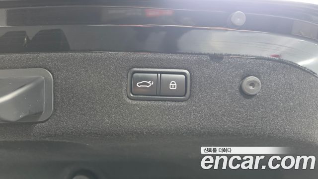 Genesis G70 2019 — photo 16