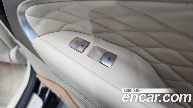 Genesis G70 2019 — photo 17