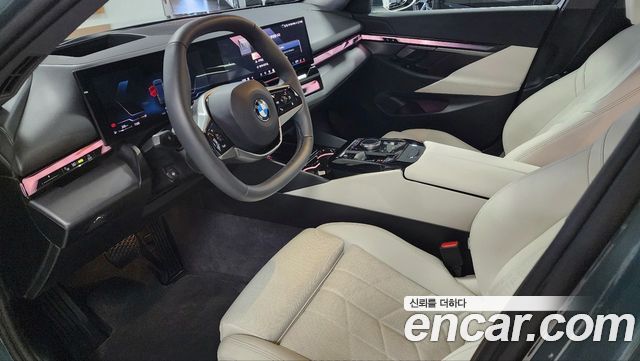 BMW 5-Series 2026 — photo 10