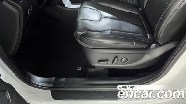 Hyundai Santafe 2021 — photo 32