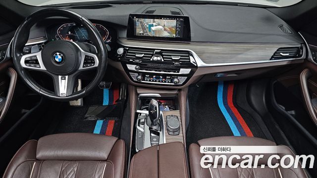 BMW 5-Series 2020 — photo 10
