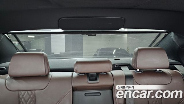 BMW 5-Series 2020 — photo 30