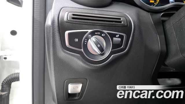 Mercedes-Benz GLC-Class 2020 — photo 26