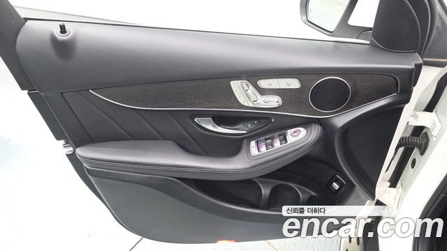 Mercedes-Benz GLC-Class 2020 — photo 14