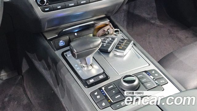 Genesis G80 2019 — photo 12