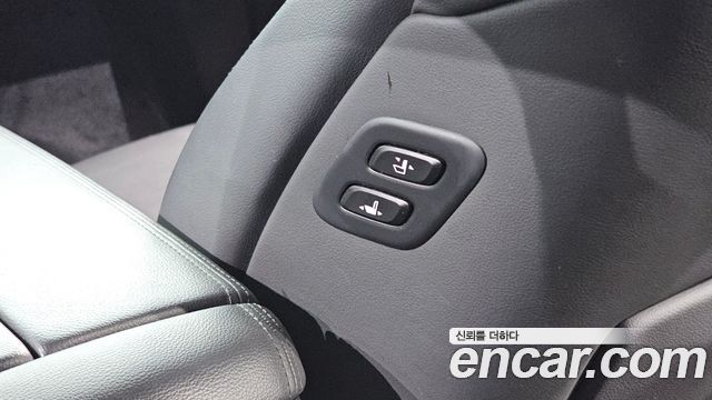 Genesis G80 2019 — photo 27