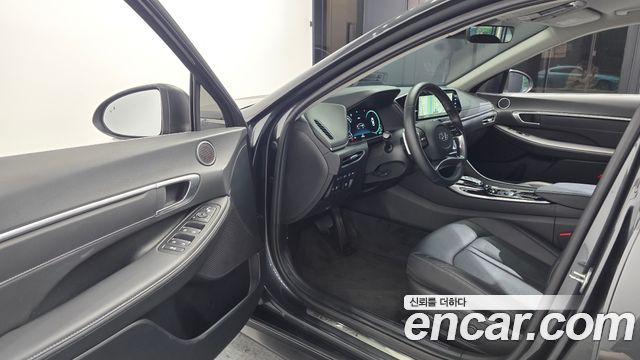 Hyundai Sonata 2022 — photo 13