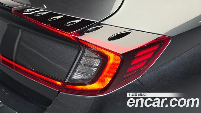 Hyundai Sonata 2022 — photo 9