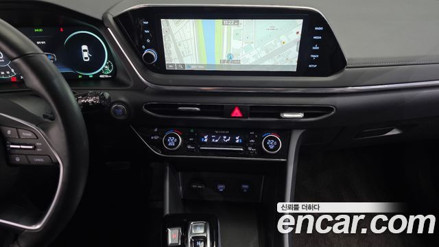 Hyundai Sonata 2022 — photo 28