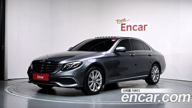 Mercedes-Benz E-Class 2019 — photo 1