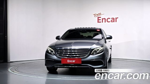 Mercedes-Benz E-Class 2019 — photo 3