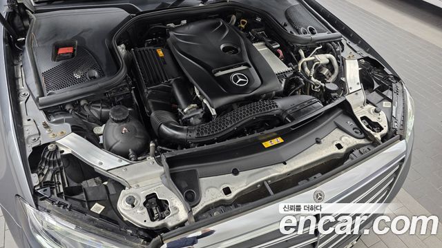 Mercedes-Benz E-Class 2019 — photo 6