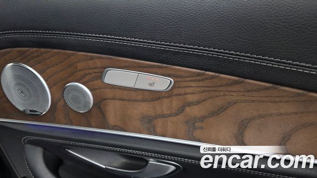 Mercedes-Benz E-Class 2019 — photo 24