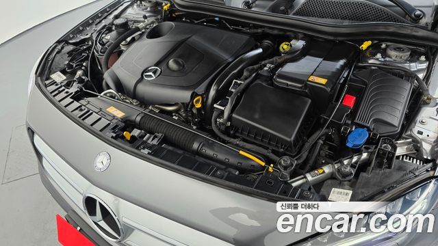 Mercedes-Benz GLA-Class 2016 — photo 6