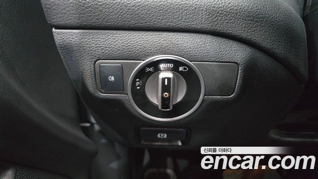 Mercedes-Benz GLA-Class 2016 — photo 17