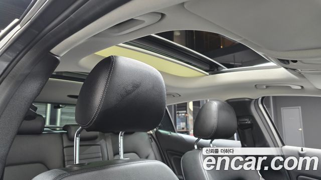 Mercedes-Benz GLA-Class 2016 — photo 19