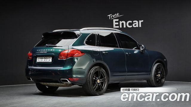 Porsche Cayenne 2011 — photo 2