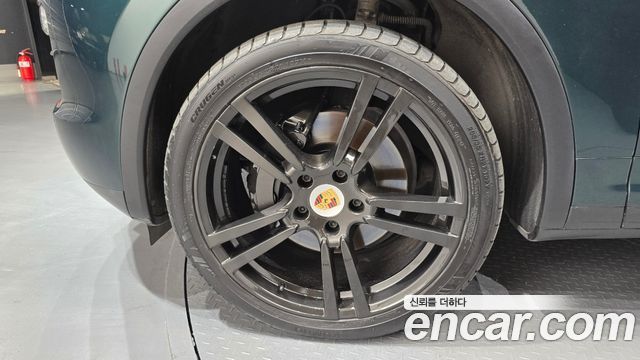Porsche Cayenne 2011 — photo 5
