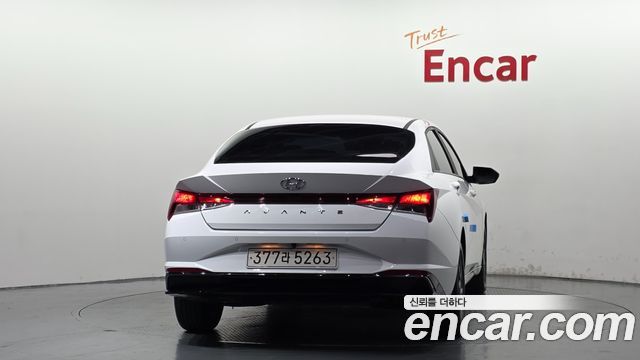 Hyundai AVANTE 2023 — photo 4