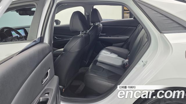 Hyundai AVANTE 2023 — photo 17