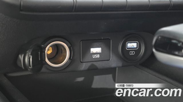 Hyundai AVANTE 2023 — photo 19