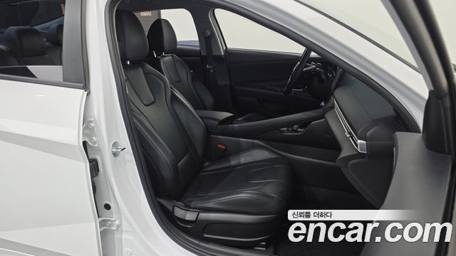 Hyundai AVANTE 2023 — photo 16