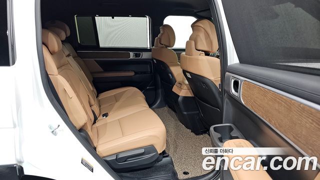 Hyundai Santafe 2025 — photo 18
