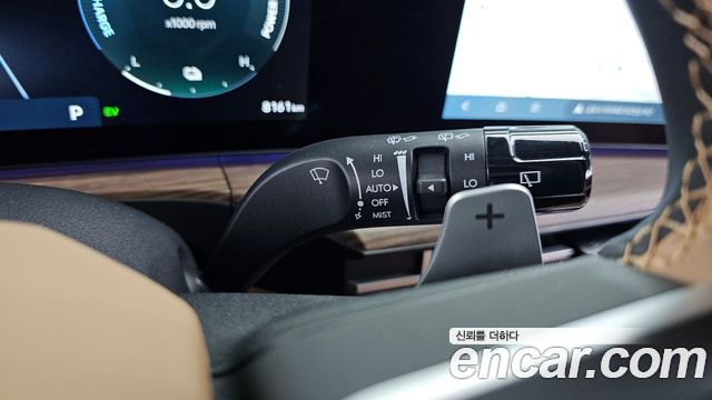 Hyundai Santafe 2025 — photo 27