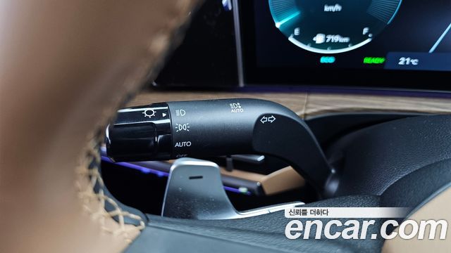 Hyundai Santafe 2025 — photo 31