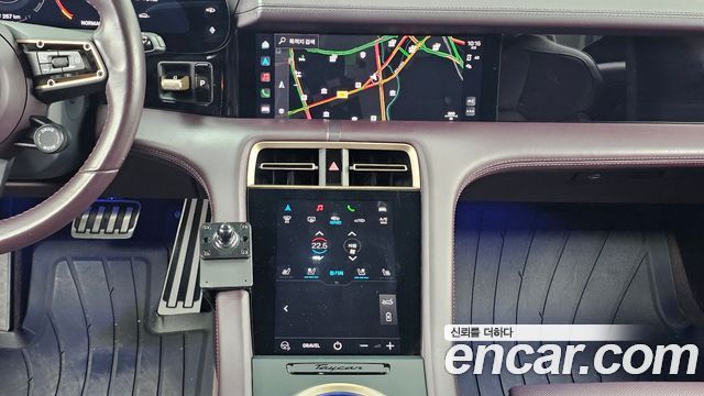 Porsche Taycan 2022 — photo 25