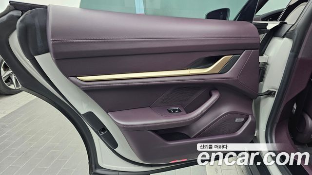Porsche Taycan 2022 — photo 15