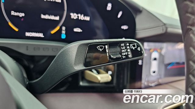 Porsche Taycan 2022 — photo 28