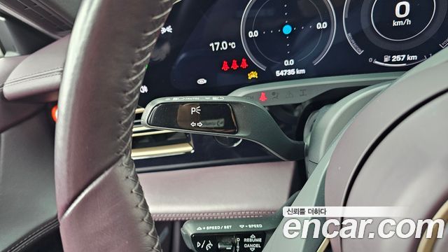 Porsche Taycan 2022 — photo 29
