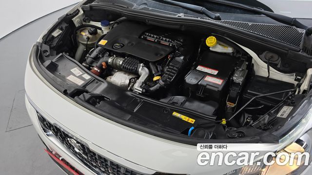 Peugeot 2008 2018 — photo 6