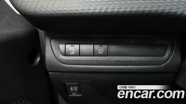 Peugeot 2008 2018 — photo 26