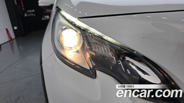 Peugeot 2008 2018 — photo 8